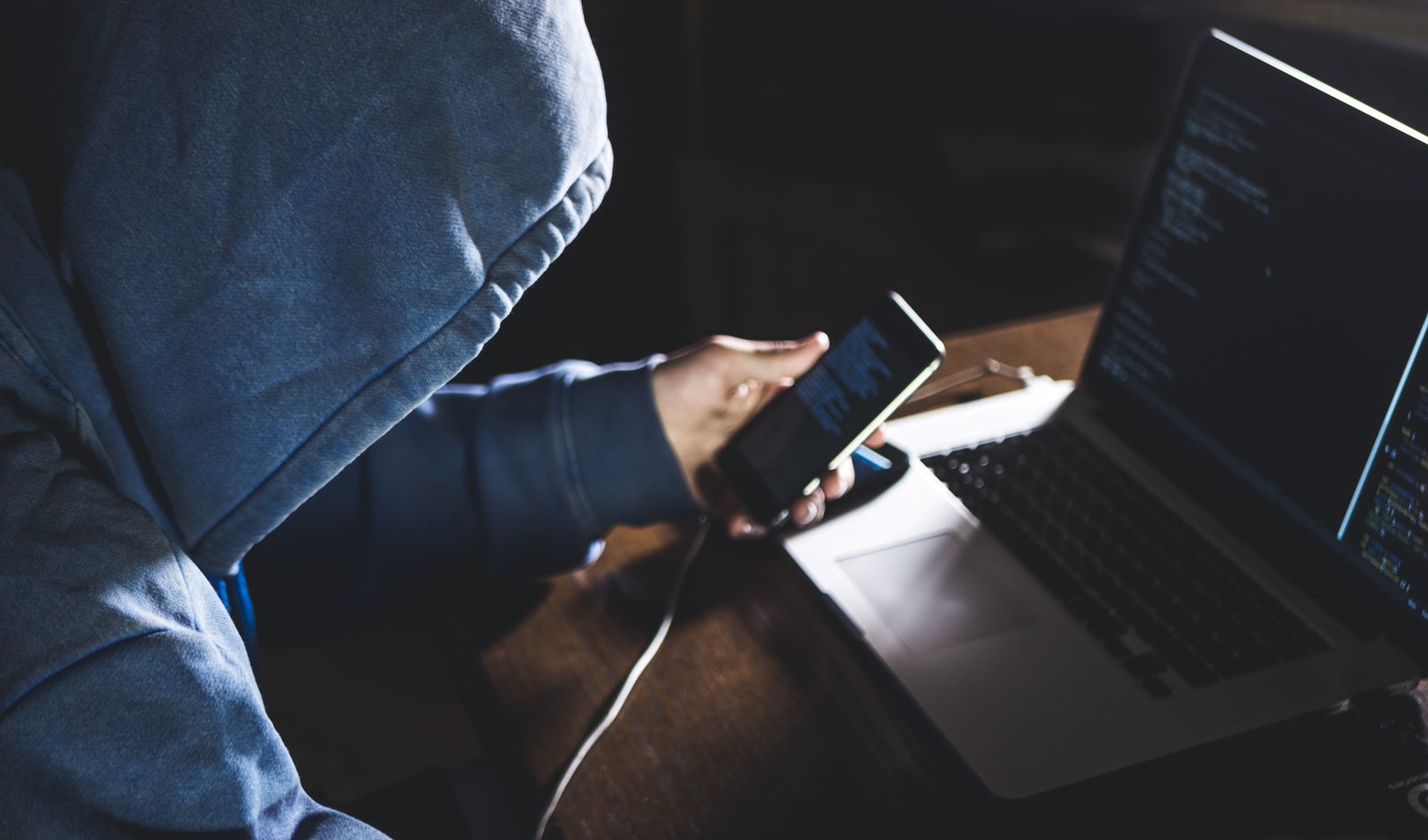 Telefon od „pracownika banku” kosztował ją 50 tys. zł. Policja ruszyła do akcji