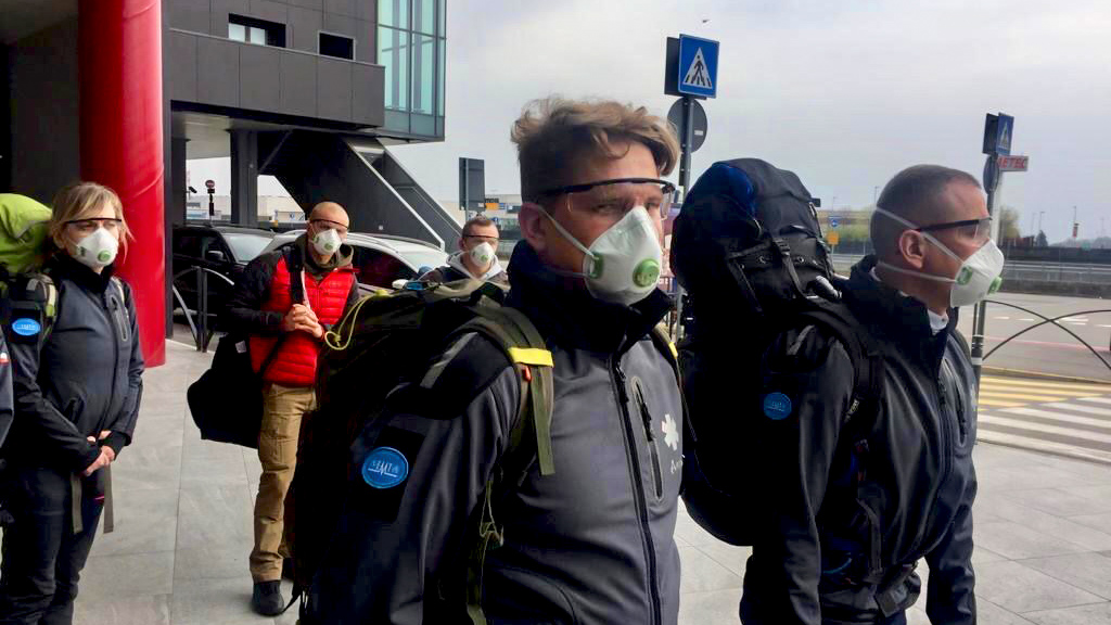 Polscy lekarze dotarli do Lombardii. Będą pomagać włoskim medykom w walce z epidemią koronawirusa