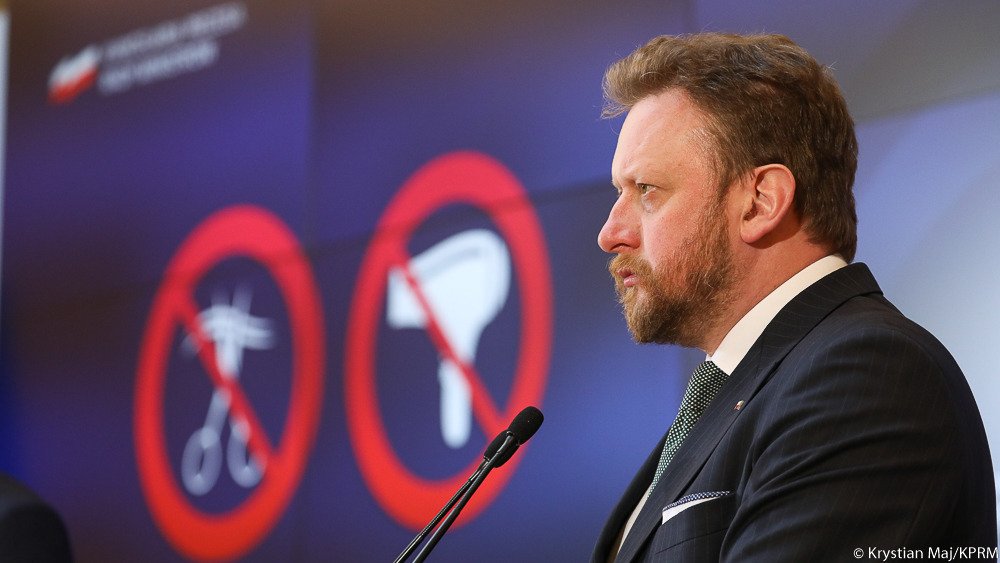 W Wielkanoc zostańmy w swoich domach. „Gdyby nie obostrzenia, mielibyśmy 25 tysięcy zakażeń COVID-19”