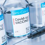 W regionie trwają szczepienia przeciwko COVID-19. Do Polski przyleciały szczepionki firmy Moderna