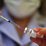 Już wszyscy dorośli Polacy mogą się szczepić. Trwają badania na temat szczepienia dzieci