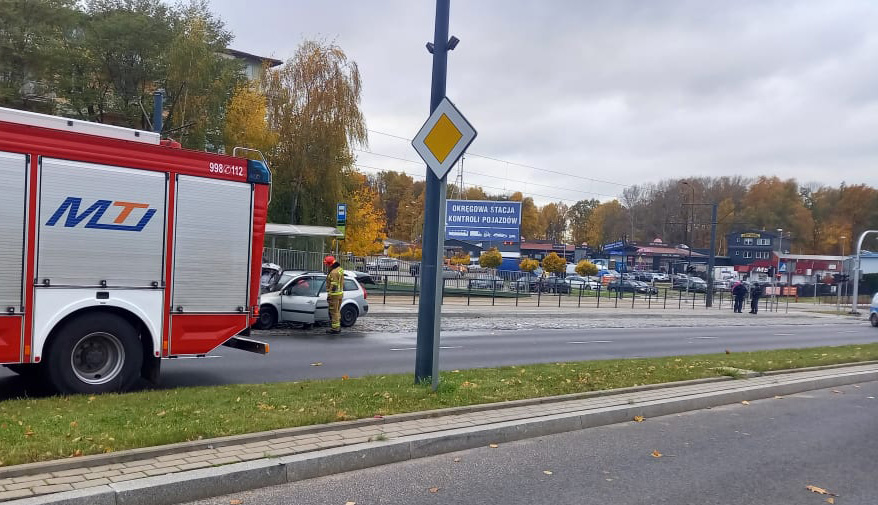 Pożar Samochodu Na Al. Sikorskiego : Radio Olsztyn