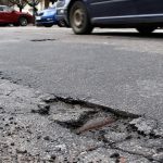 Dziurawe drogi w Olsztynie. Kierowcy mają tego dość. [ZDJĘCIA]