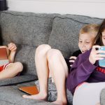 Dziś Dzień Bezpiecznego Internetu. Co grozi  dzieciom w sieci i jak rozpoznać uzależnienie?