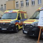 Szpital w Ełku otrzymał dwie nowe karetki