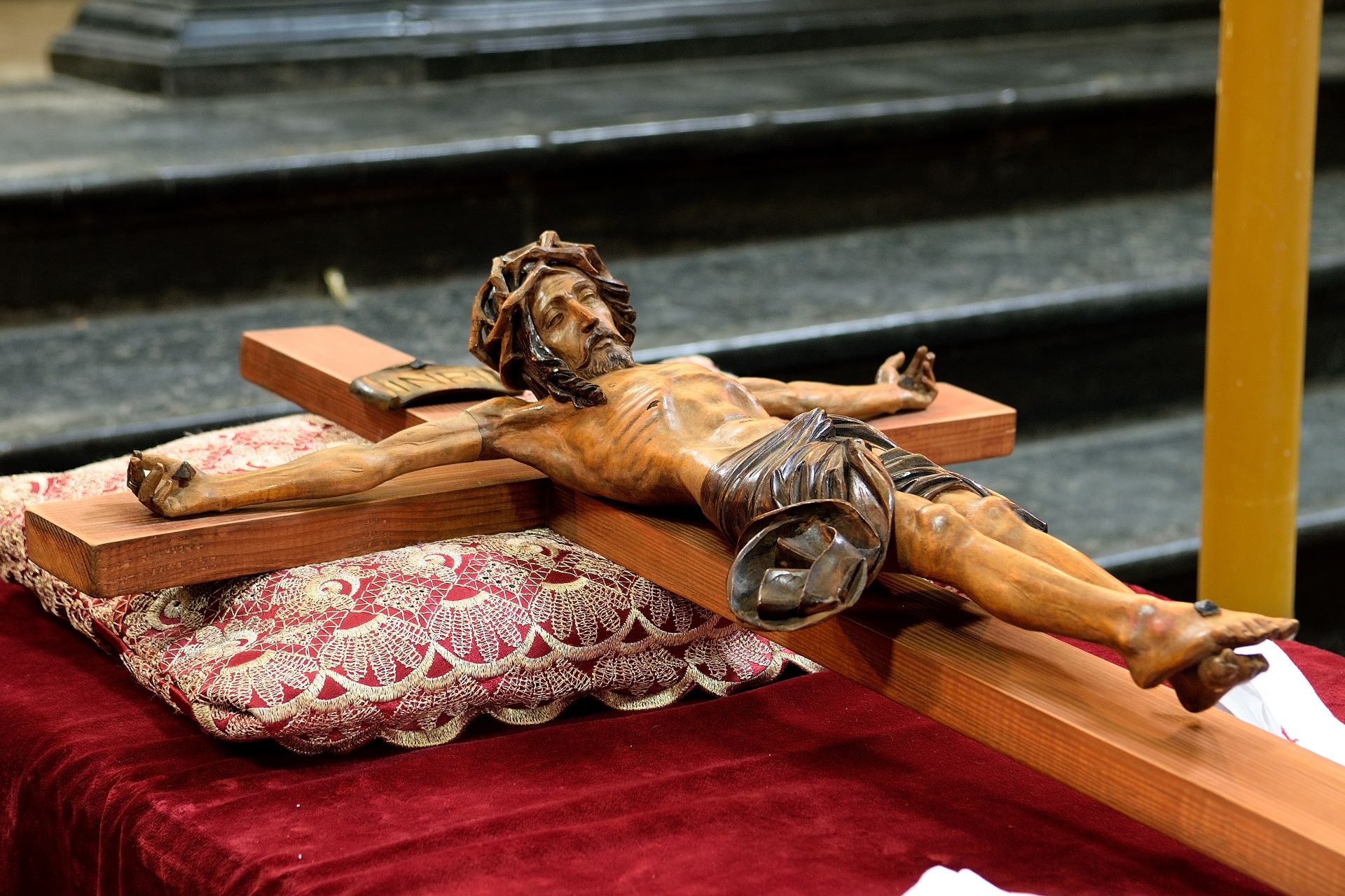 Wielki Piątek upamiętnieniem Męki Pańskiej