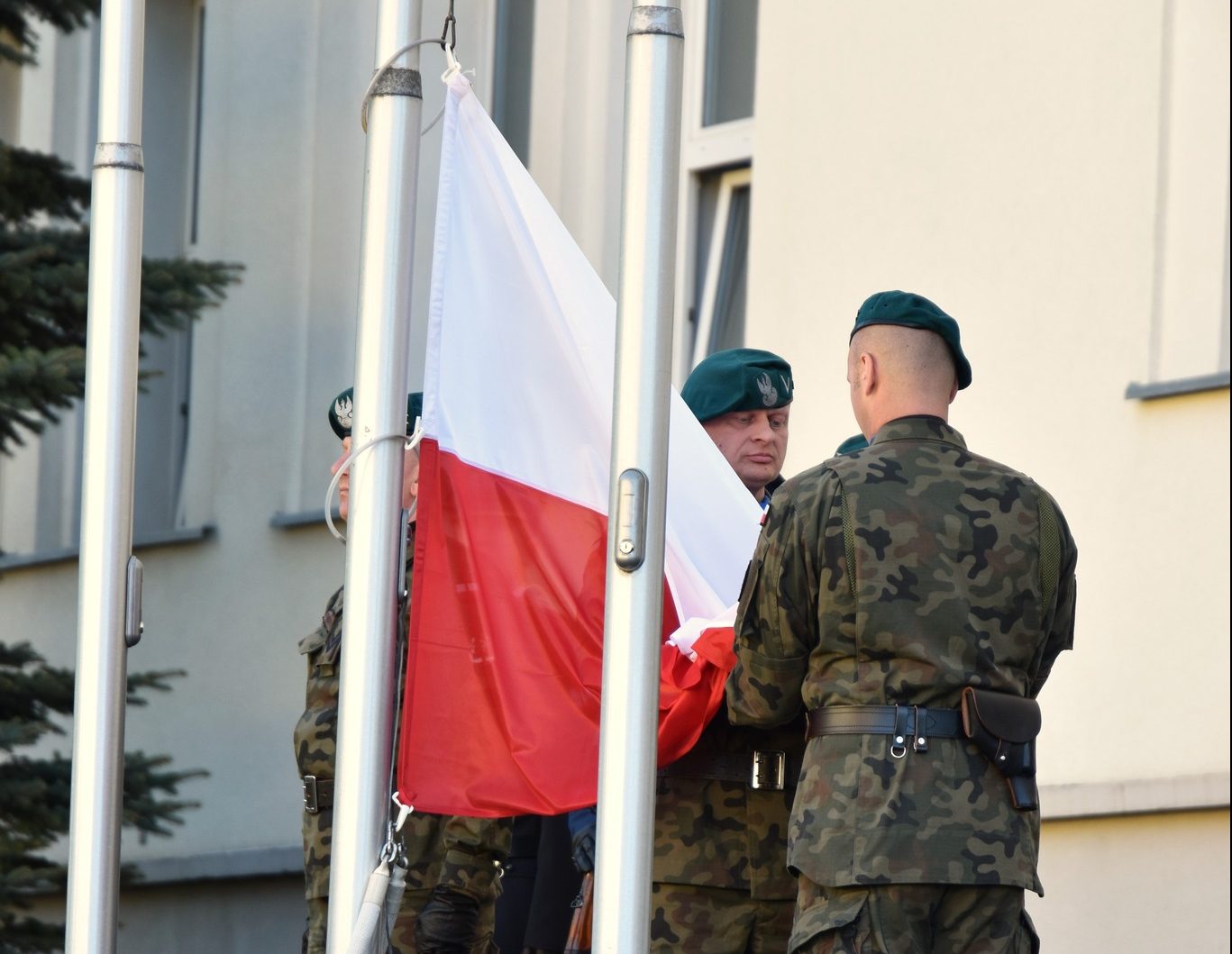 Barwy, które łączą. Dziś obchodzimy Dzień Flagi