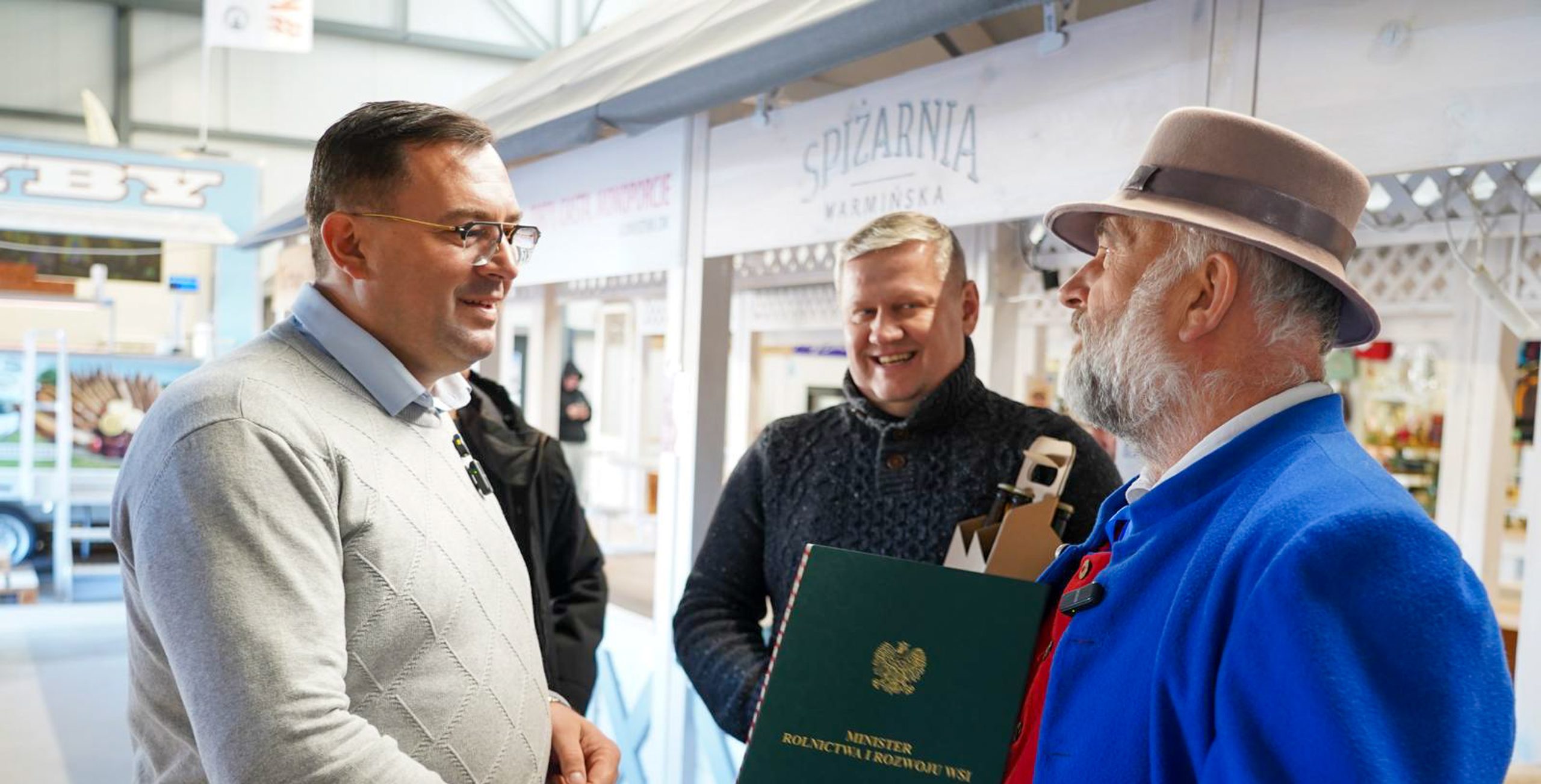 Bez kamer, bez zapowiedzi. Minister rolnictwa odwiedził gospodarstwa w regionie