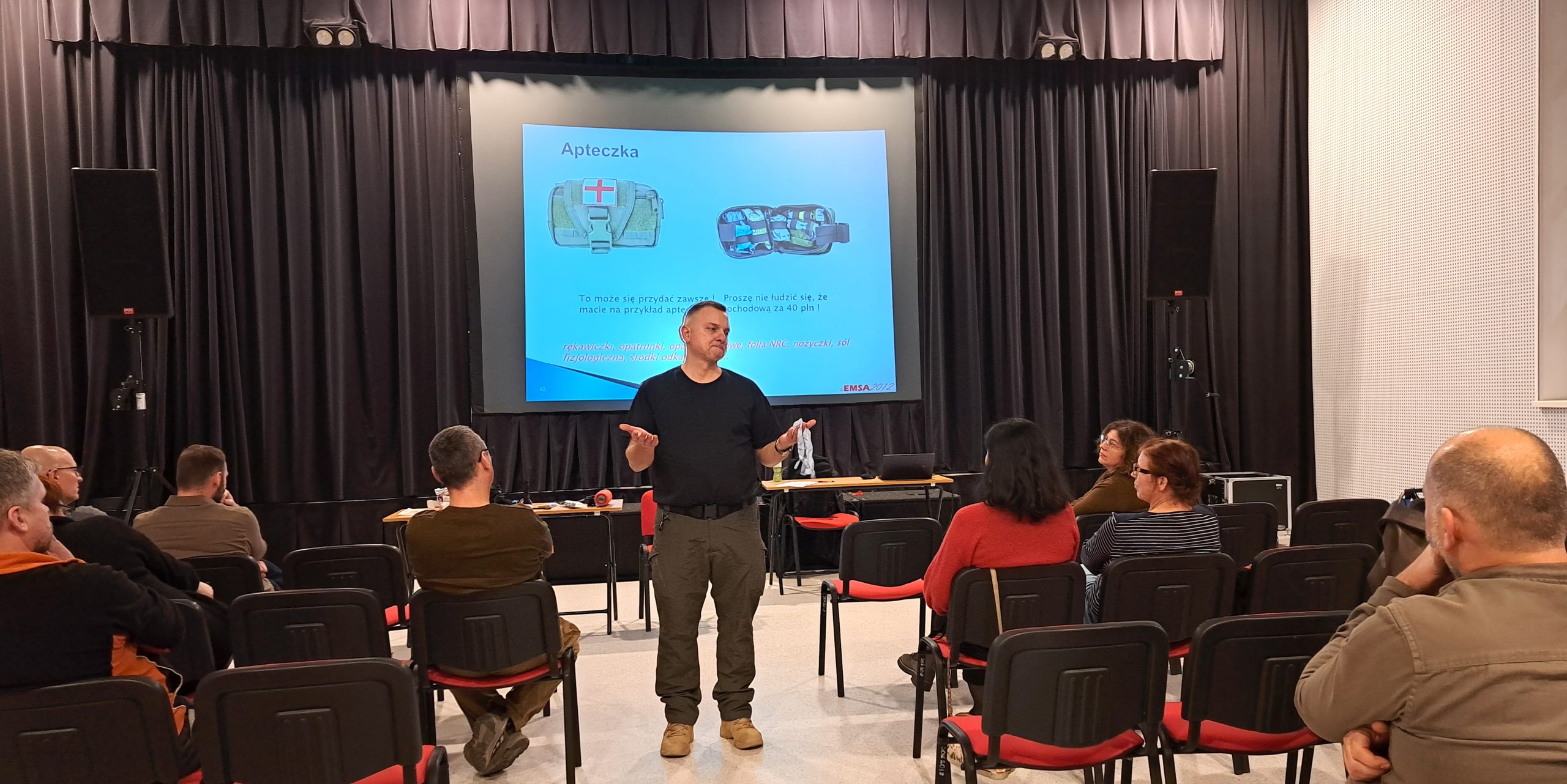 Bezpieczeństwo w praktyce. Pierwsze szkolenie obrony cywilnej dla mieszkańców Susza