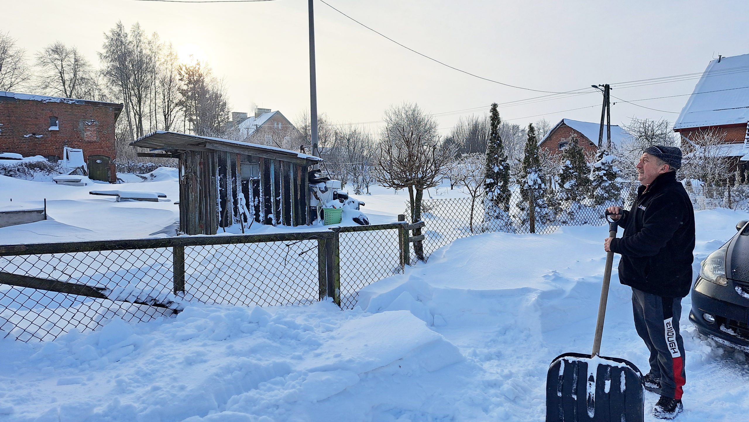Śnieżyca odcięła ich od świata. Sytuacja w Dylewku wraca do normy