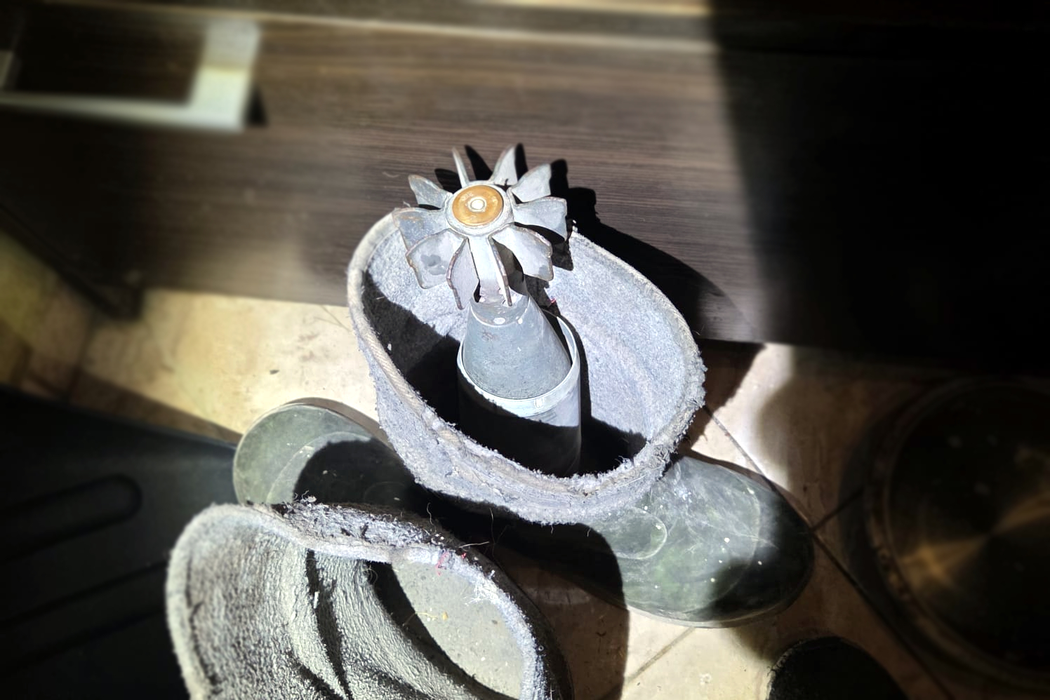 Miał być ozdobą mieszkania. Mężczyzna chciał „odrestaurować” niewybuch