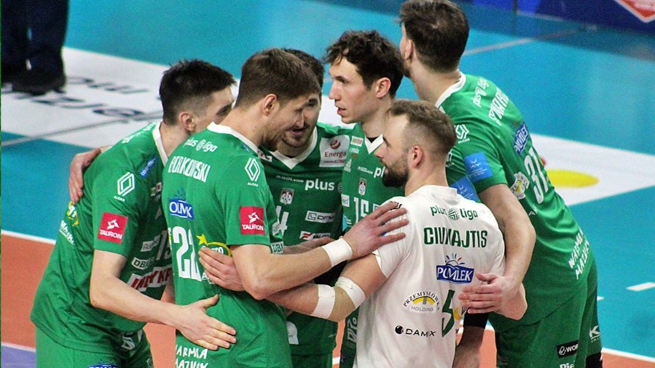 Trudna przeprawa akademików w Kędzierzynie-Koźle