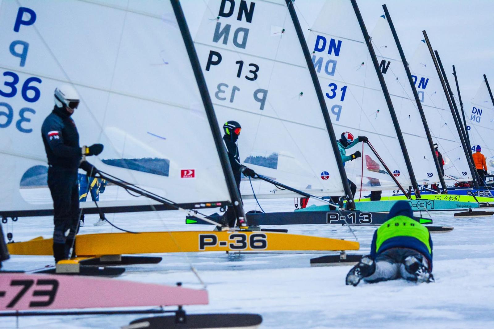 Królewski sezon Karola Jabłońskiego. Legenda żeglarstwa lodowego z kompletem medali