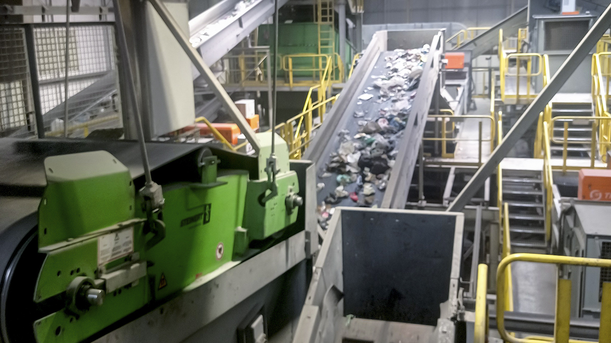 Promieniowanie nie stwarza zagrożenia. Nowe ustalenia ws. odpadów w Elblągu