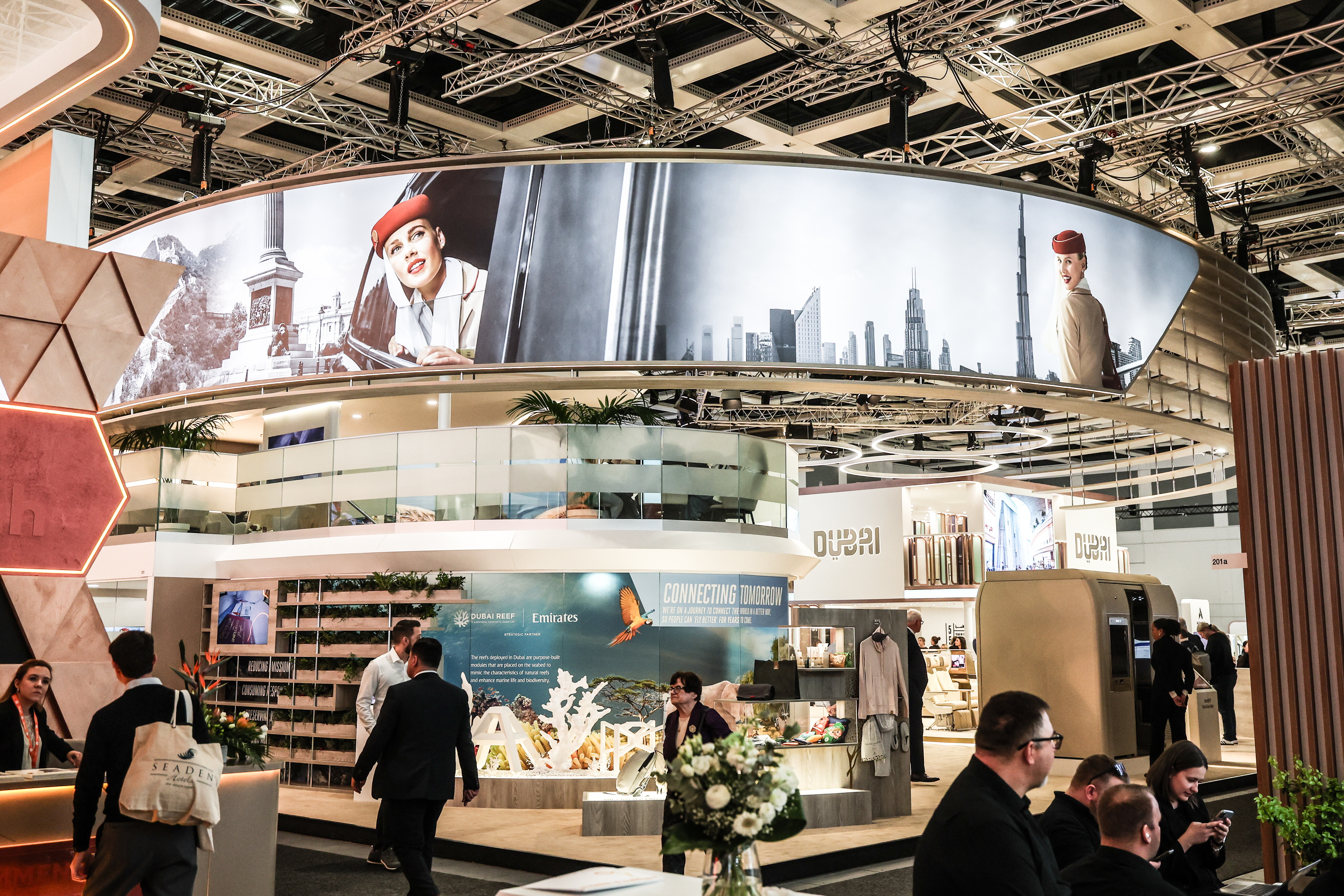 Ewakuacja Polaków z Bliskiego Wschodu. Rząd odpowiada na zarzuty opozycji