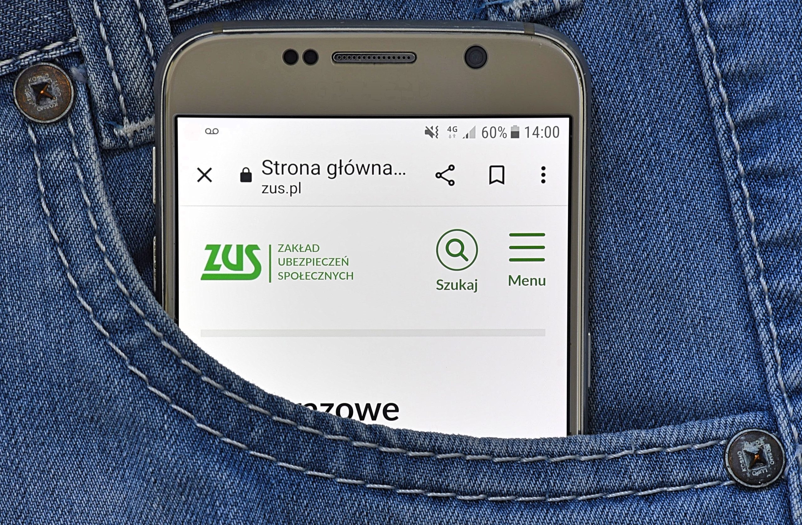 Nowa aplikacja ZUS dla firm. Co można załatwić bez wizyty w urzędzie?