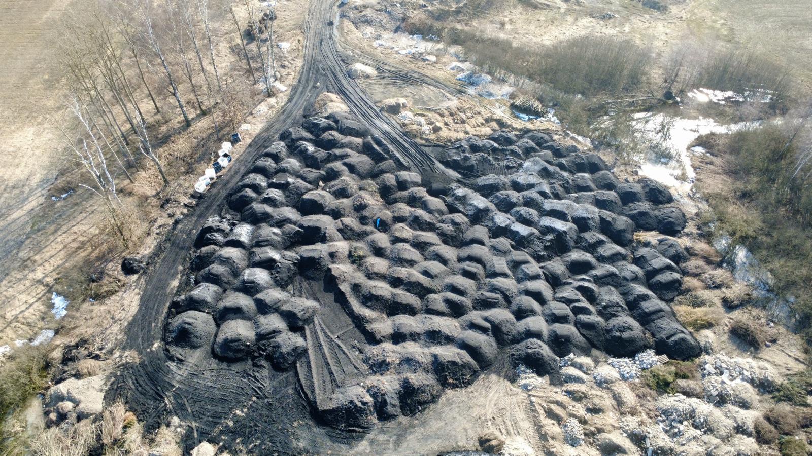 Tysiące ton odpadów mogły trafić do środowiska. Prywatne śledztwo i zatrzymania CBŚP