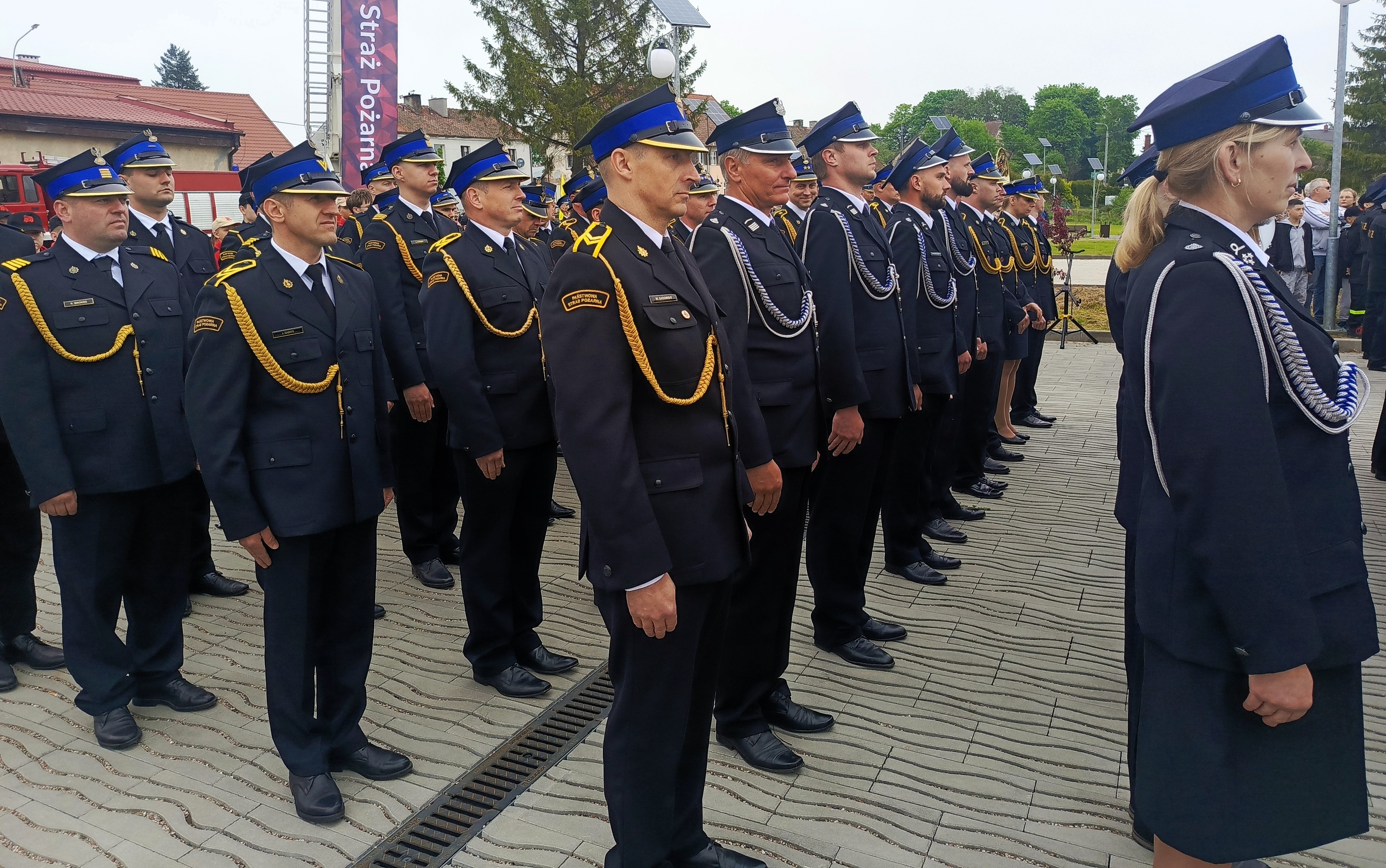 Awanse, odznaczenia i podziękowania za codzienną służbę. Dzień Strażaka