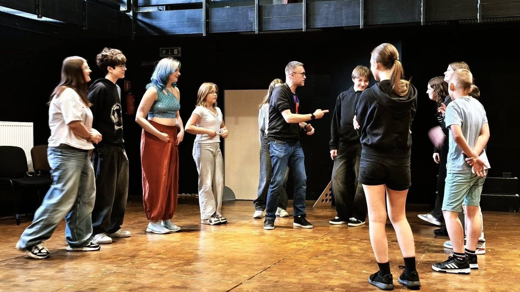„Akademia Niewidzialnych Bohaterów” – wyjątkowy musical w Olsztynie