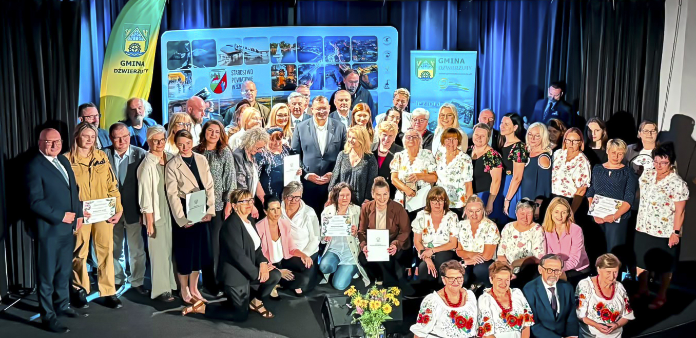 Minister rolnictwa w Dźwierzutach. Rozdano promesy z programu Aktywna Wieś