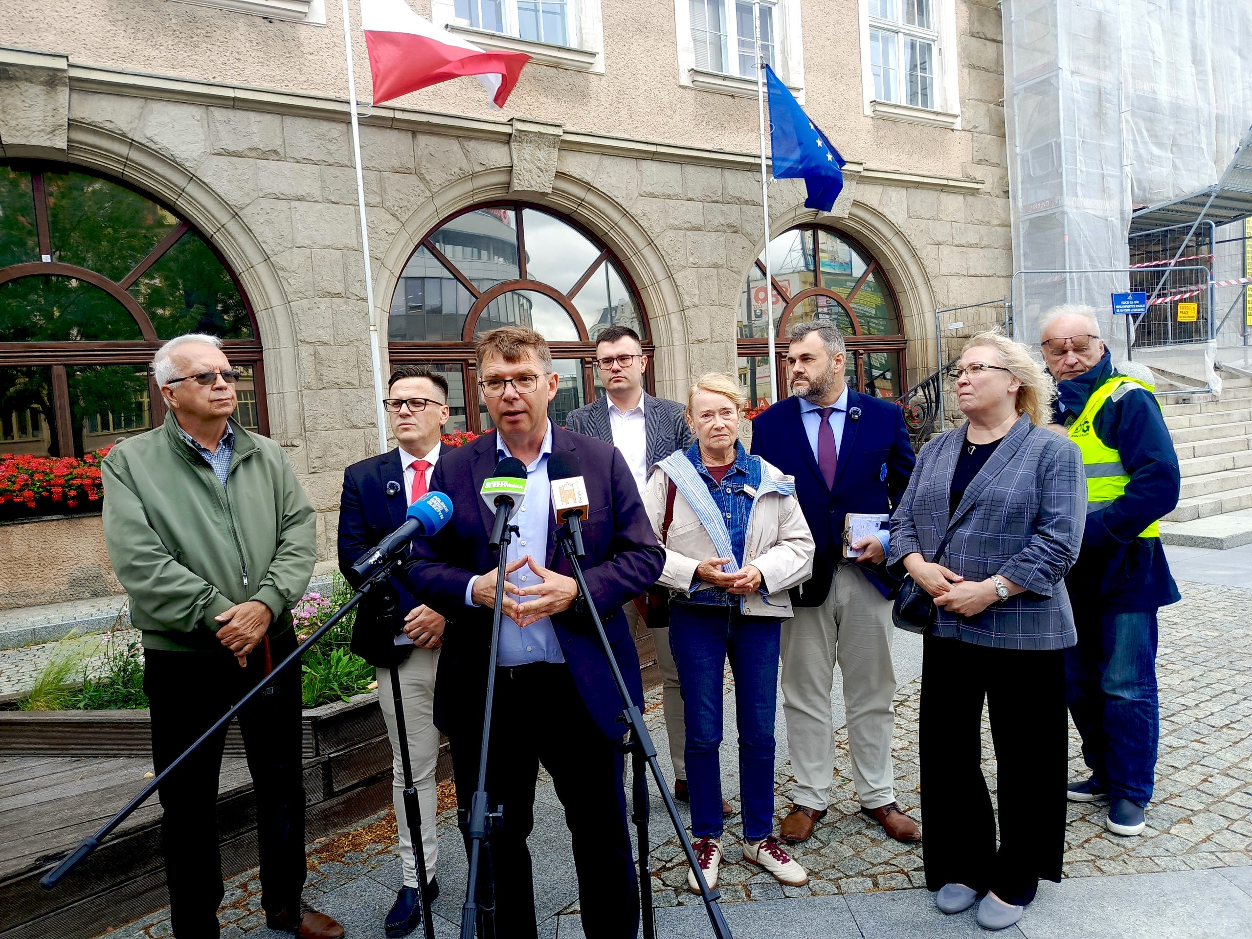 Olsztyński PiS żąda konsekwencji wobec wiceprezydent i zerwania umów z Ukrainą