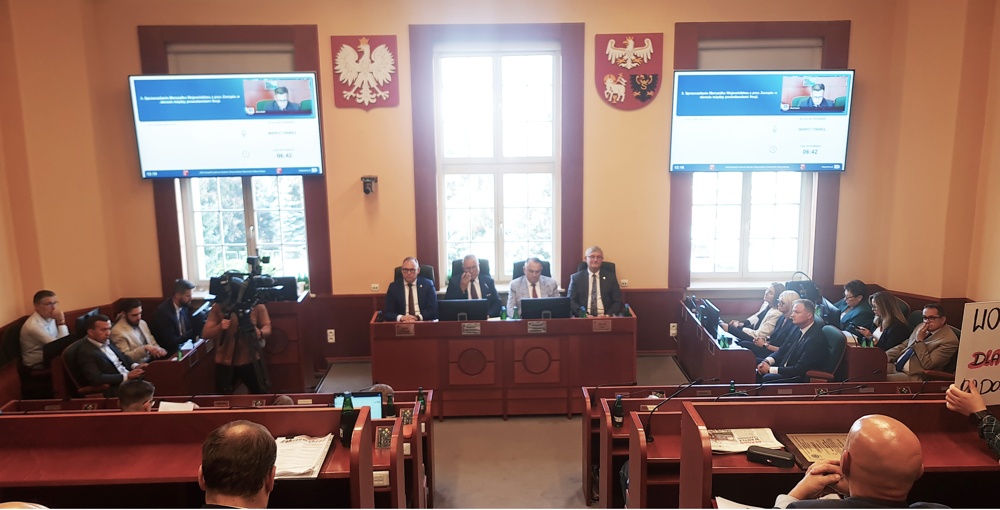 Sesja sejmiku województwa. Radni o szpitalu i lokalach samorządowych