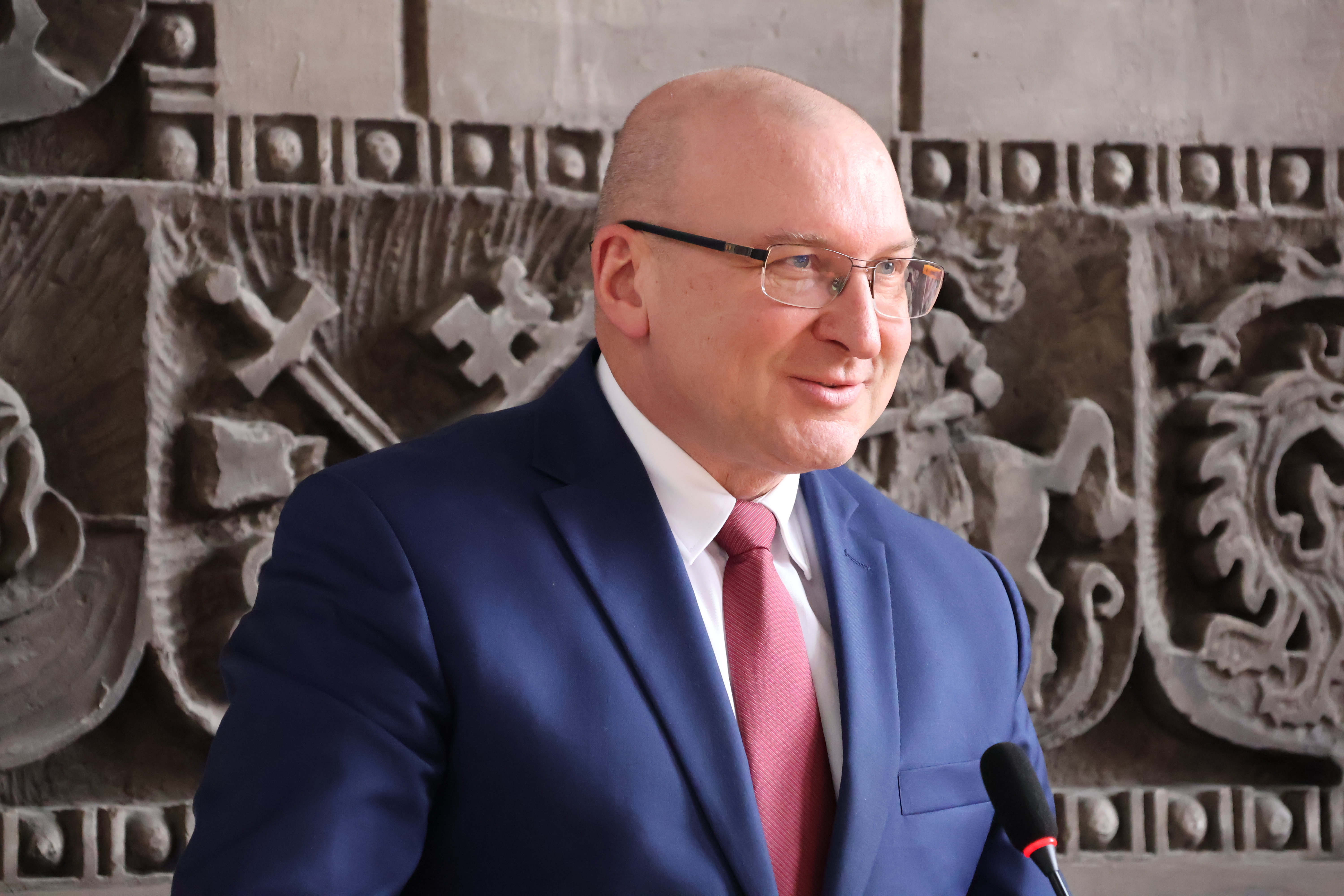 Szpitale powiatowe potrzebują zmian. Jarosław Matłach: nie da się leczyć za 10 proc. kontraktu