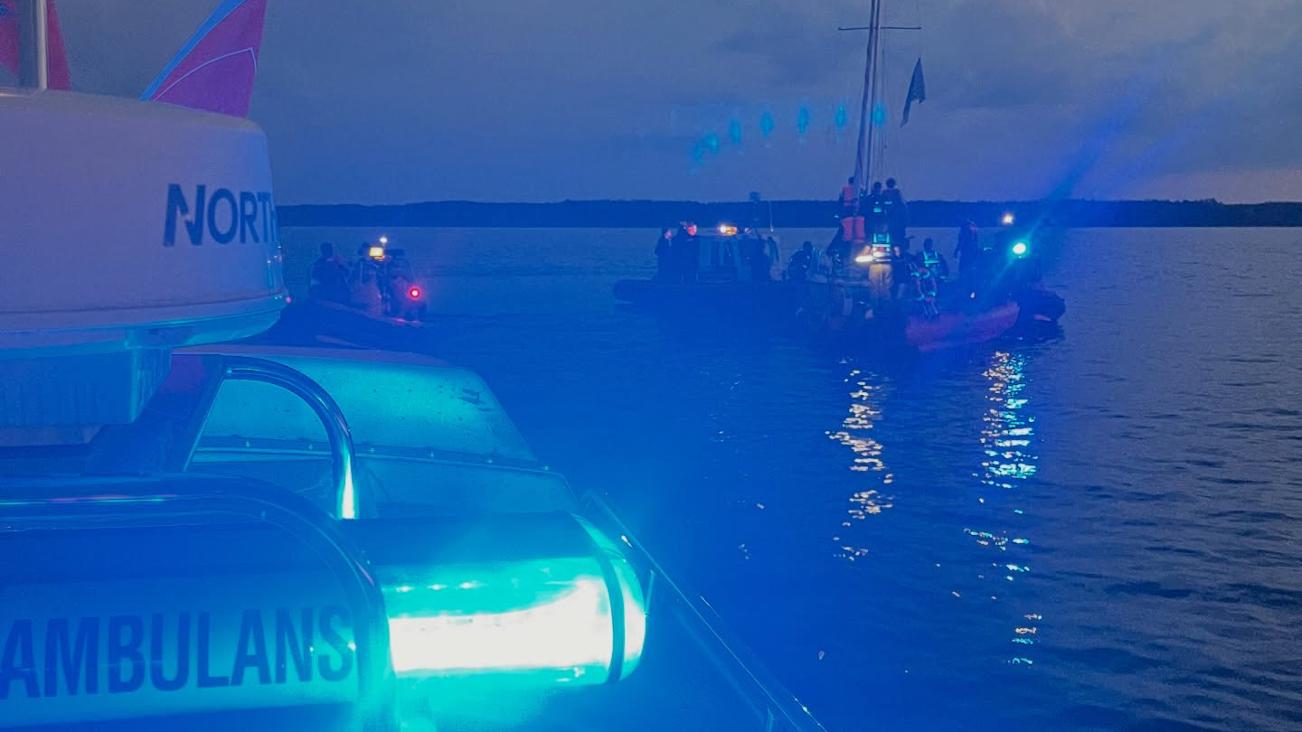 Nawałnice dały się we znaki. Wywrócone łódki, powalone drzewa i zalania