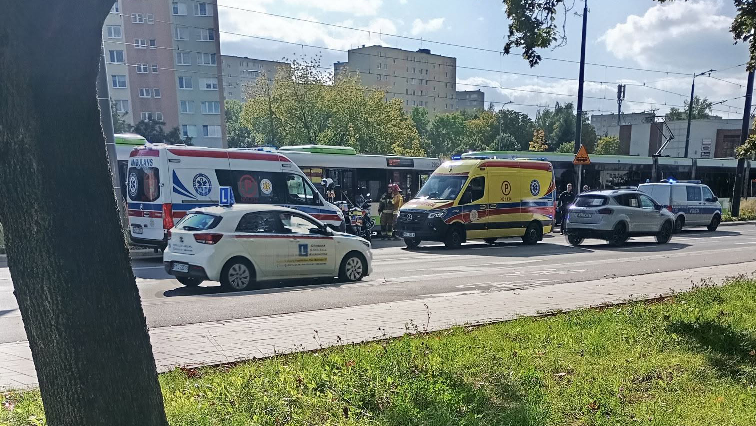 Utrudnienia w Olsztynie. Zderzenie autobusu z samochodem na Piłsudskiego