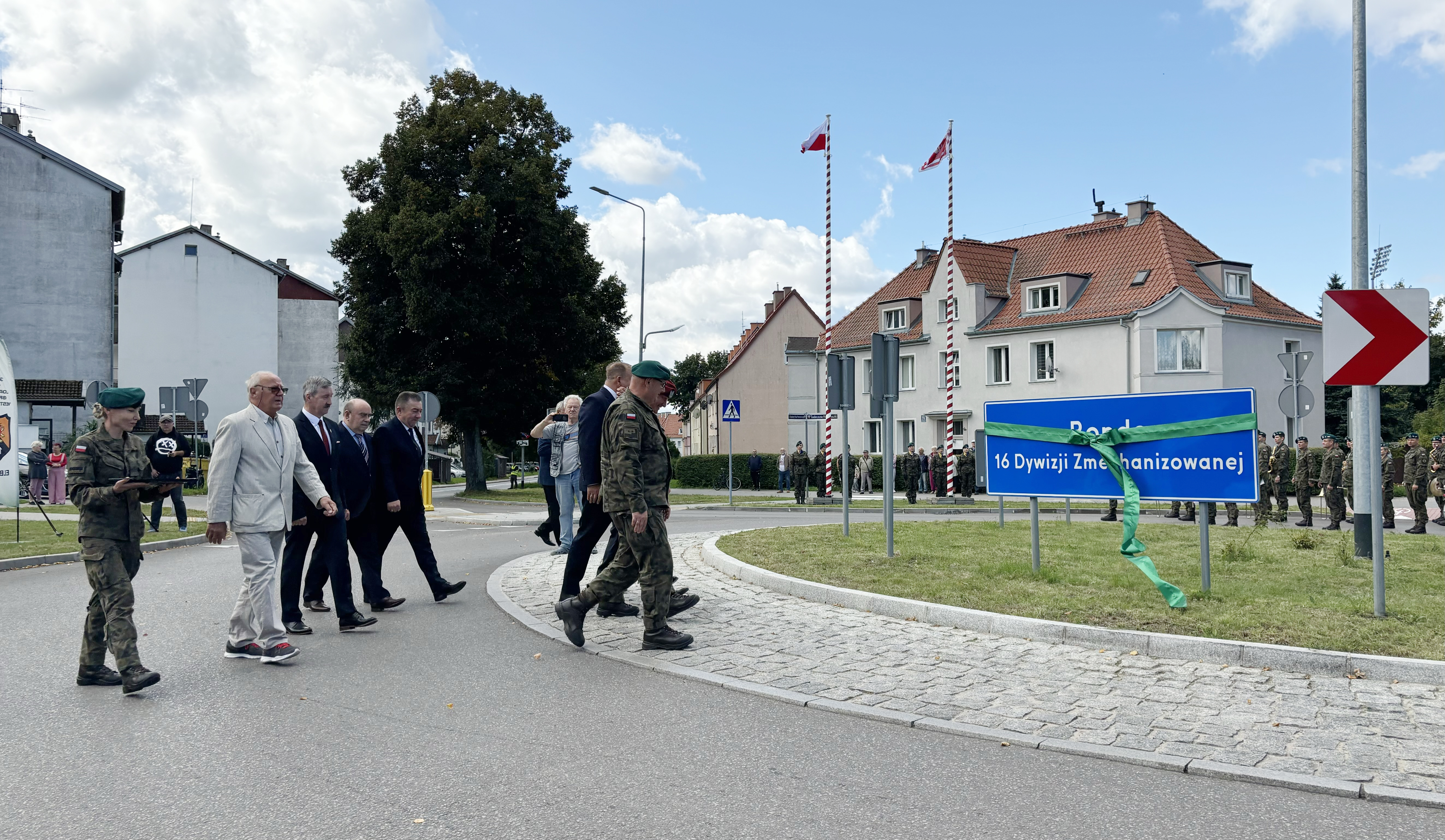 Rondo w Elblągu ma nową nazwę. Upamiętnia istotną jednostkę wojskową