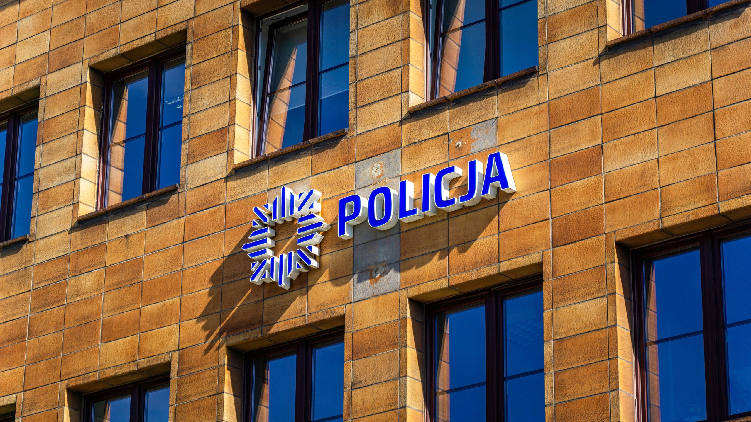 Fałszywe zgłoszenia mogą słono kosztować. Policja przypomina o konsekwencjach