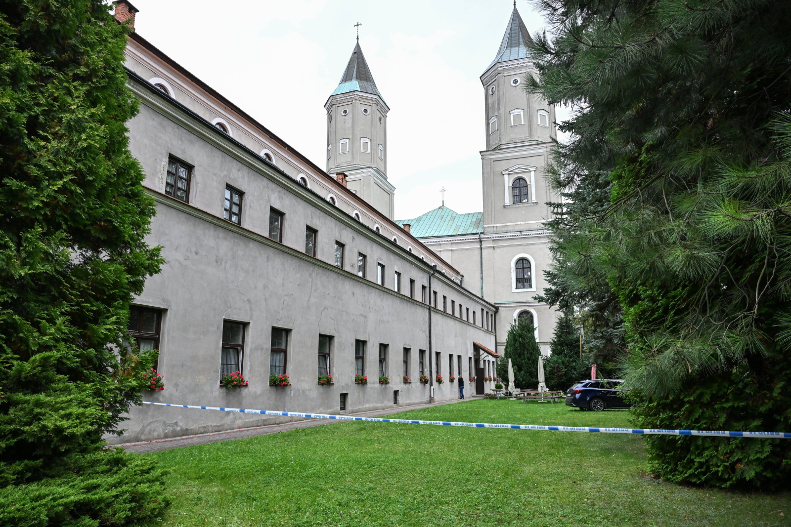 Atak nożownika w Jarosławiu. Wśród rannych ksiądz z Warmii