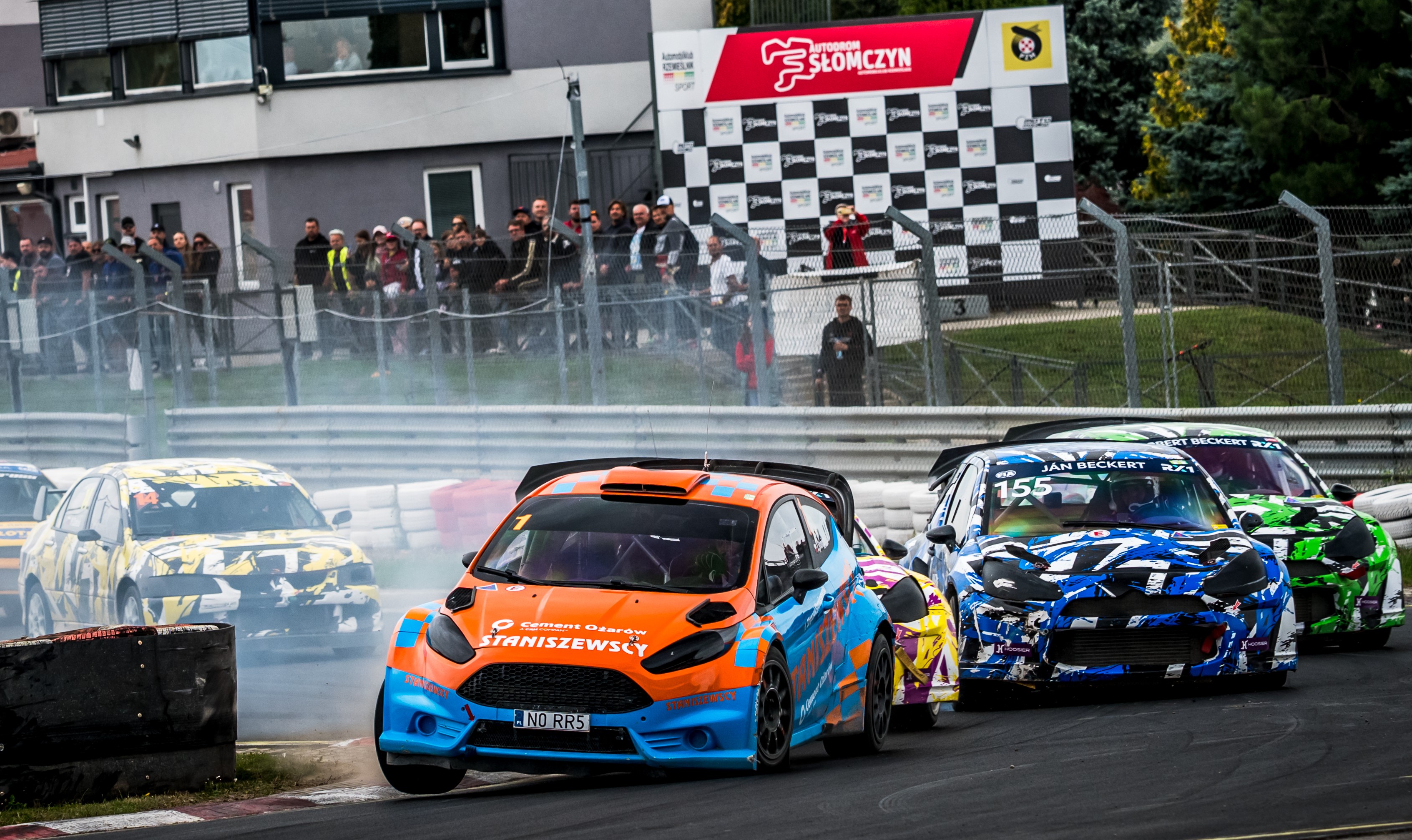 Rallycross na Torze Poznań. Olsztyński kierowca przypieczętuje sukces w CEZ?